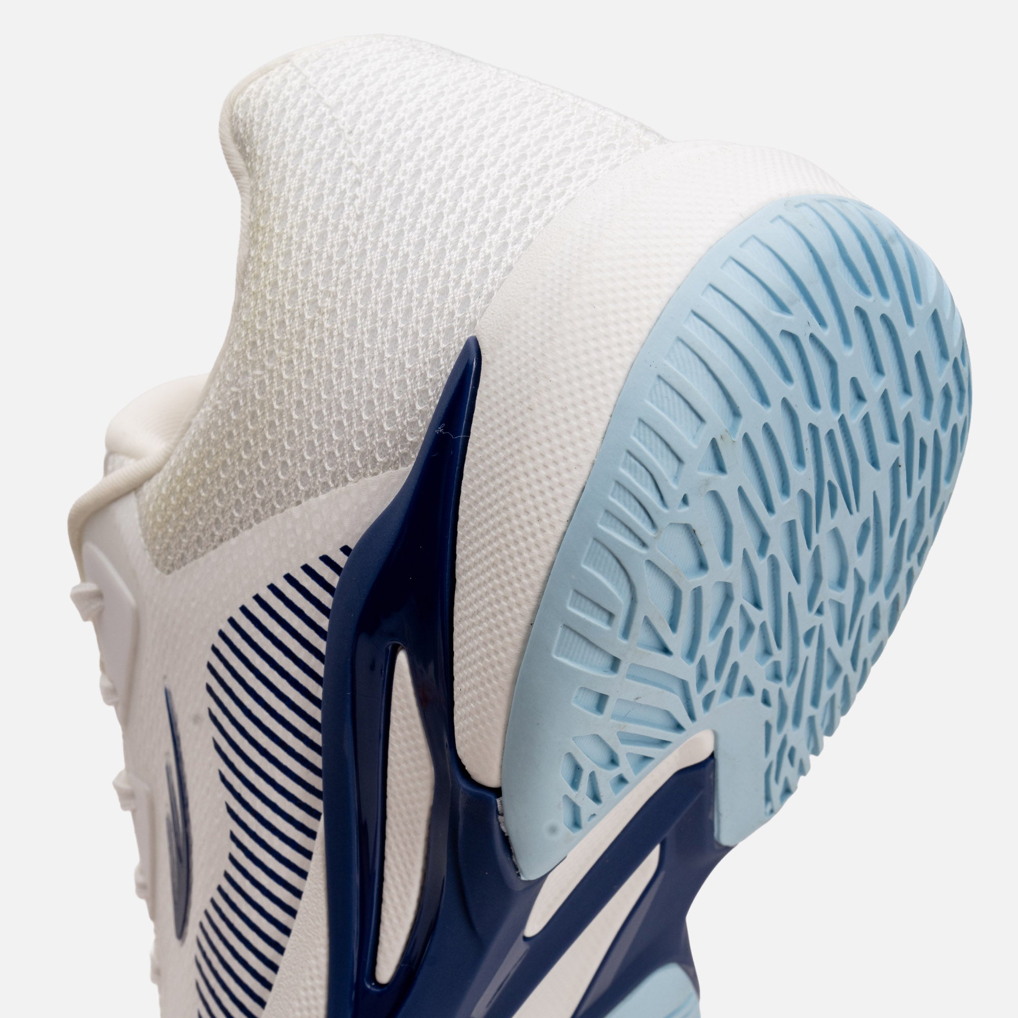 AERO STRIKE M
