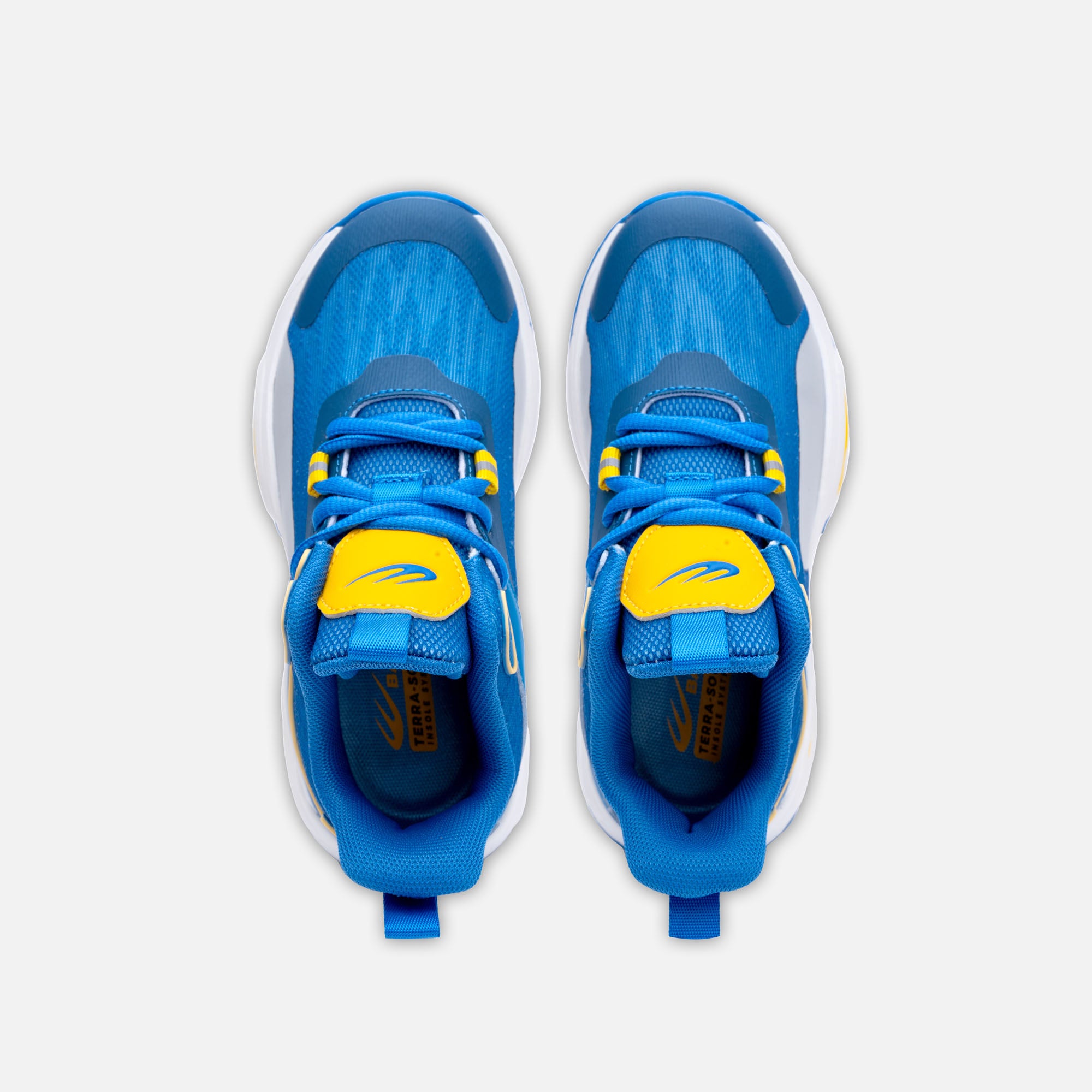 SKY KICKS YB