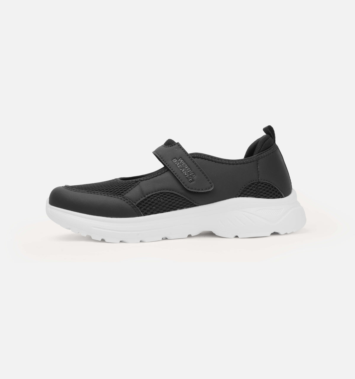 Combination of suede and man-made leather upper, mesh lining, flat two tone rubber outsole, and Bounce Pad insole system. Provides comfort, breathability, a more secure fit, durability, premium aesthetics, and cushioning in every step to prevent heel shock. Main image