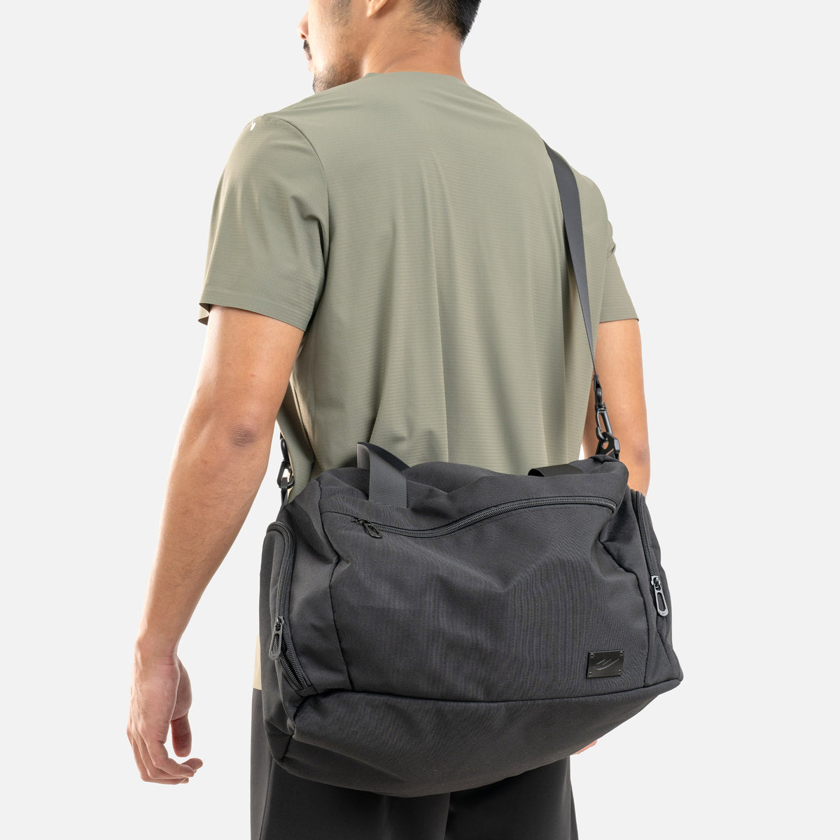 WBM DUFFLE 02
