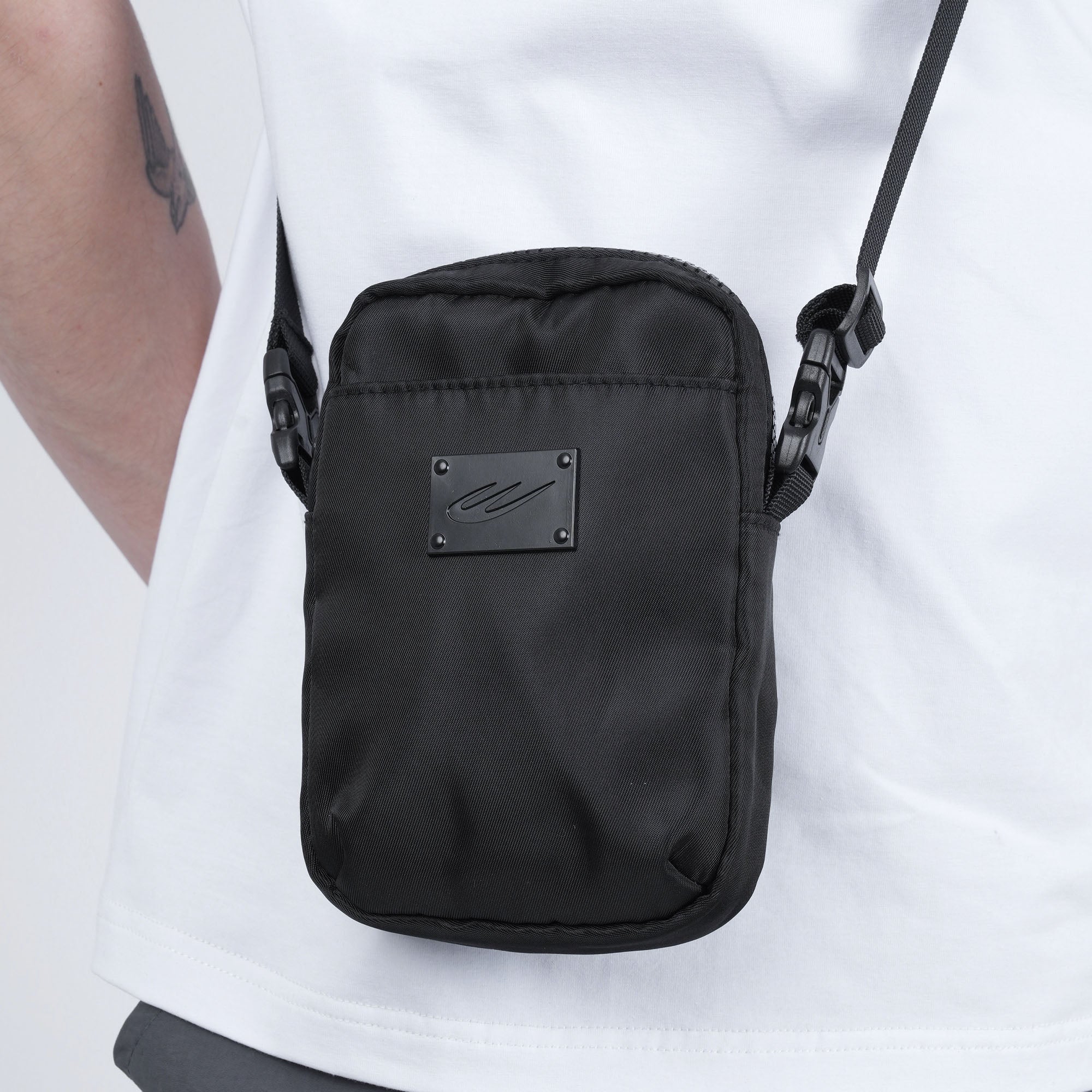 WBM SLING BAG 06 Main image